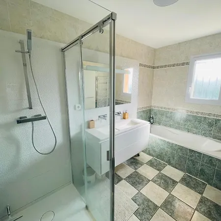 Villa Maison 130m2 Proche Perouges, Lyon *