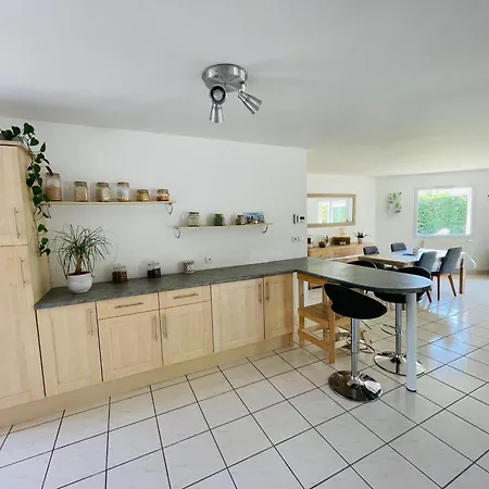 Maison 130m2 Proche Perouges, Lyon Blyes